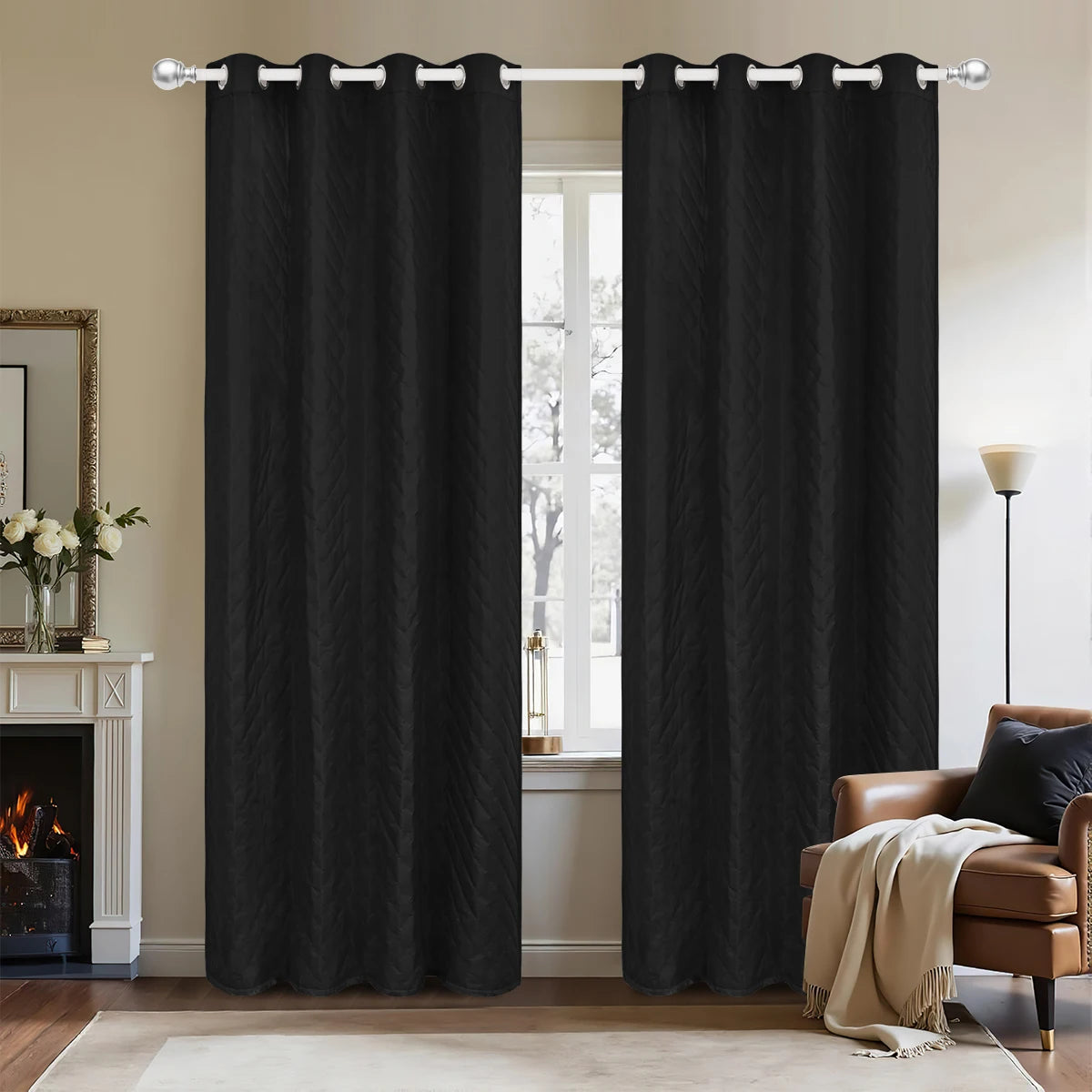 Rideau thermique ouatiné à dos matelassé et œillets – Noir – vue entière