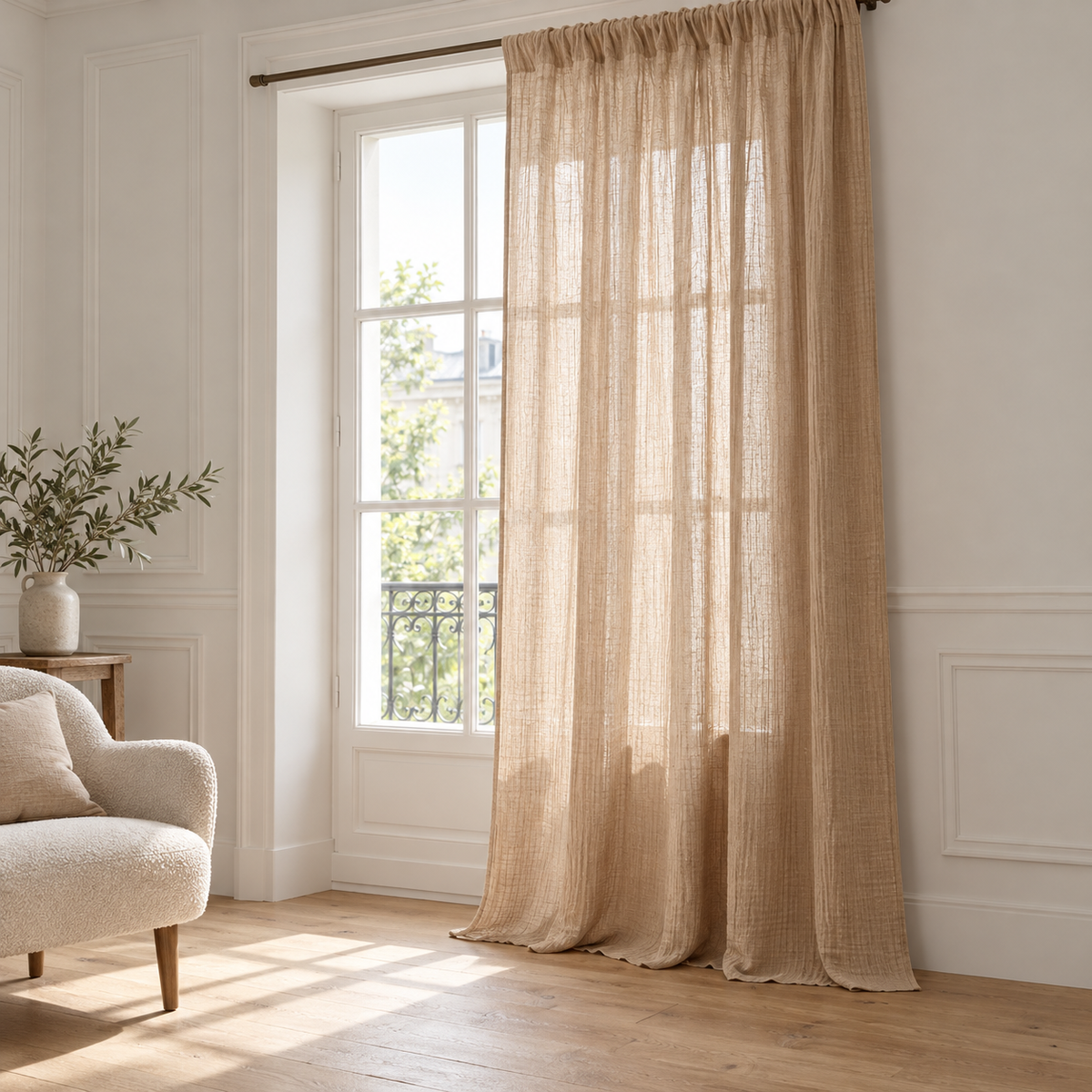 Rideau en double gaze de coton froissée – Taupe clair – mise en situation