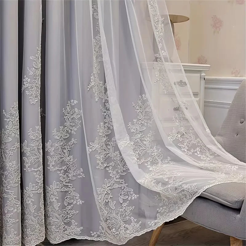 Rideau occultant avec voilage brodé intégré – Gris – détail tissu