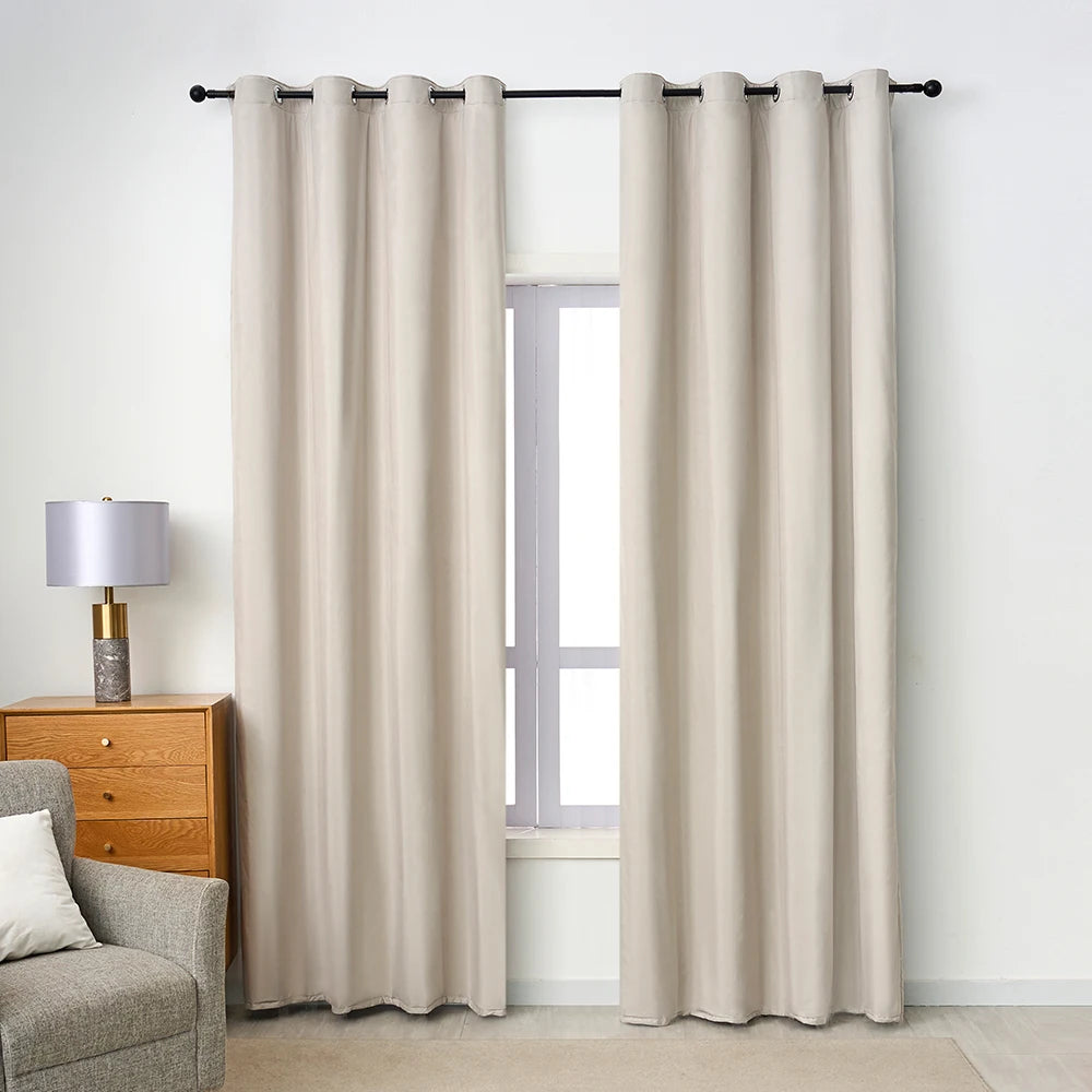 Rideau thermique matelassé 3 niveaux à œillets – Beige – vue entière