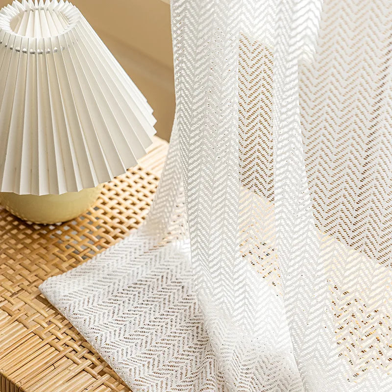 Voilage blanc à chevrons ajourés – Blanc – détail tissu